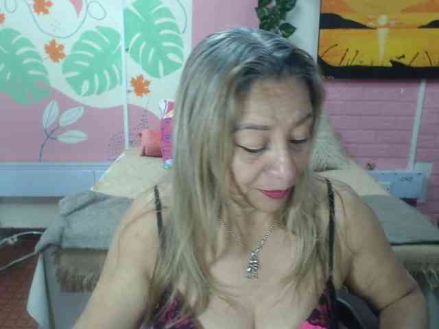 valeria-sexy valeria-sexy