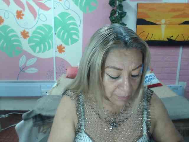 valeria-sexy valeria-sexy