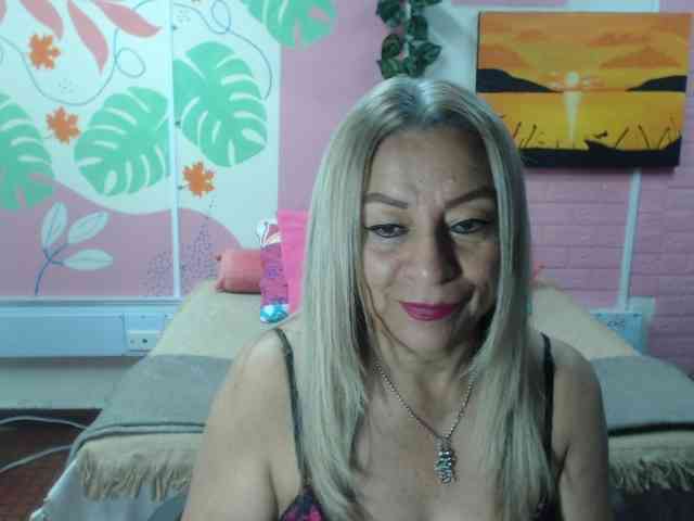 valeria-sexy valeria-sexy