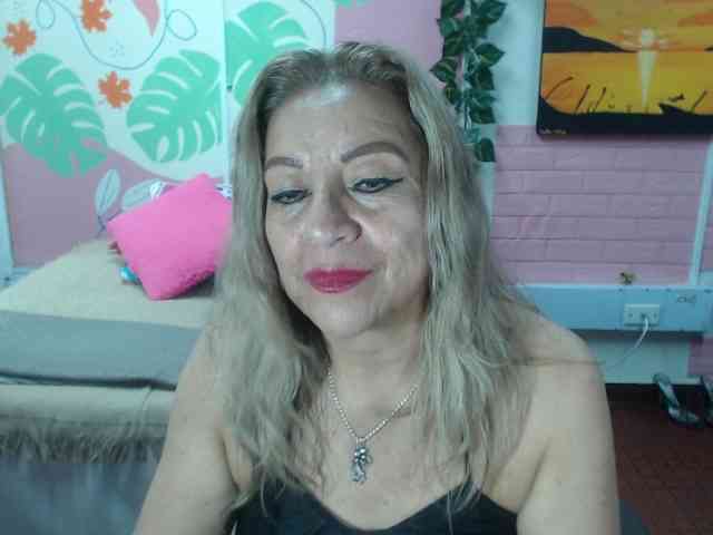 valeria-sexy valeria-sexy