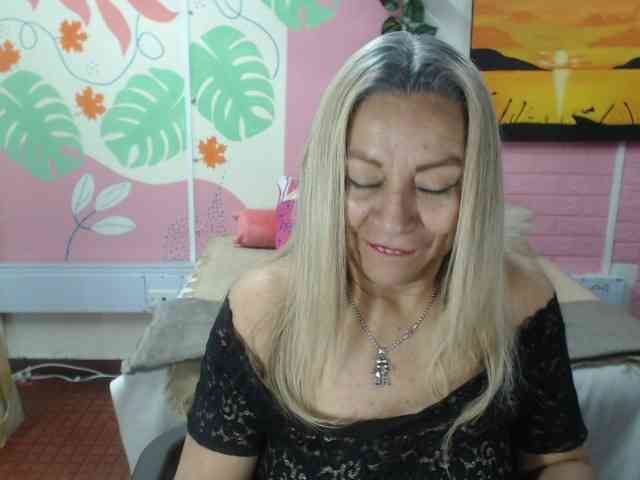 valeria-sexy