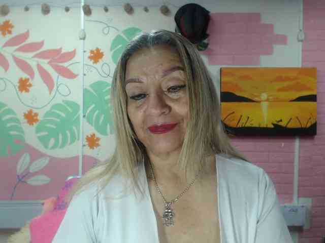 valeria-sexy valeria-sexy