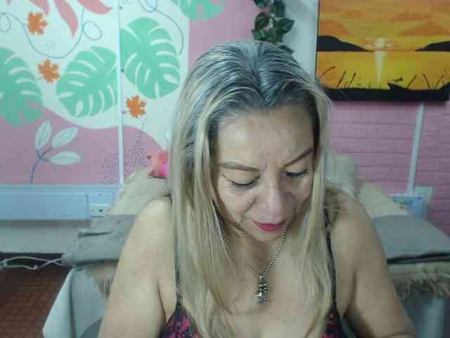 valeria-sexy webcam