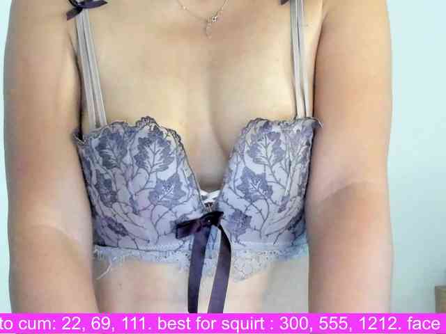 Fresh_Mika webcam