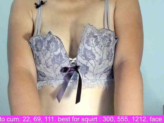 Fresh_Mika webcam
