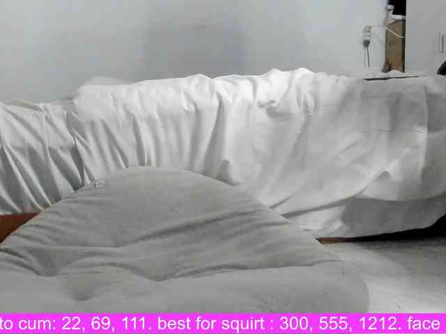 Fresh_Mika webcam