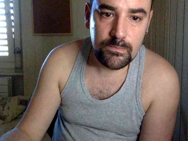 benjul63 Live Webcam on BongaCams