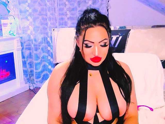 AliyaMoon on BongaCams