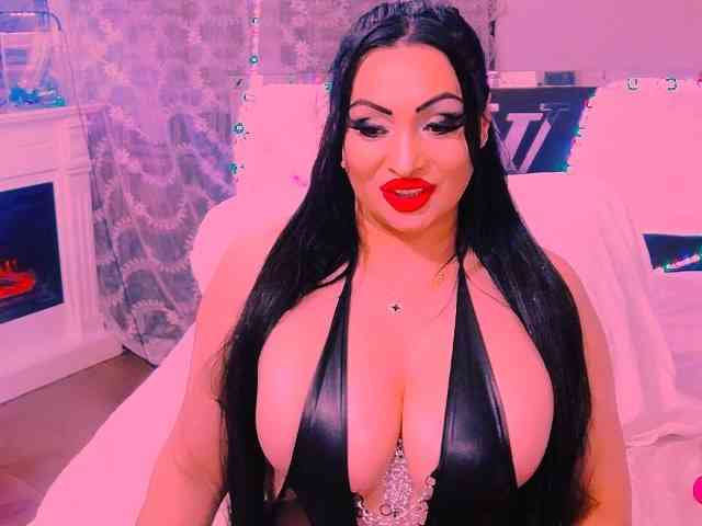 AliyaMoon webcam
