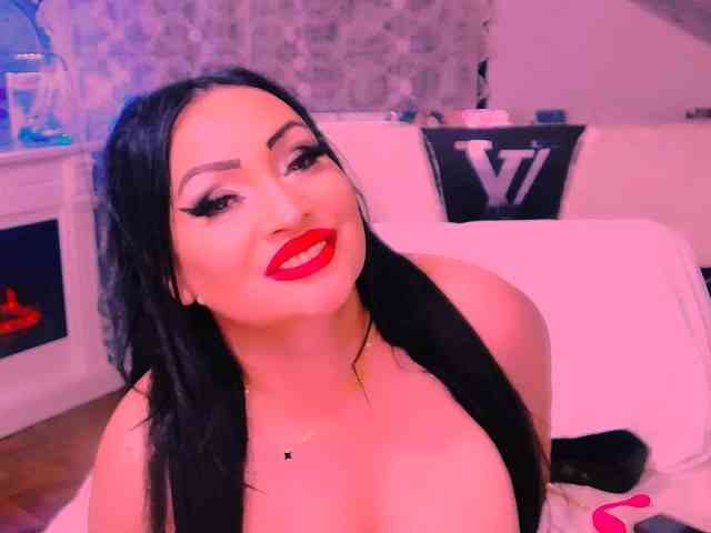 AliyaMoon webcam