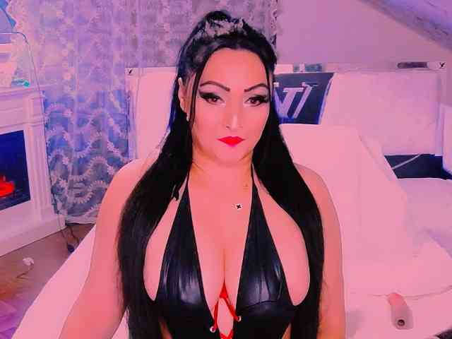 AliyaMoon webcam