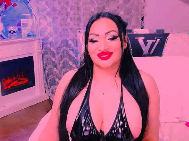 AliyaMoon webcam