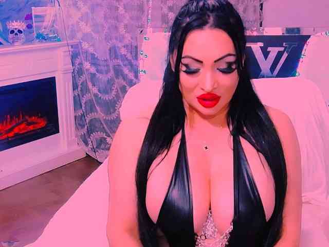 AliyaMoon webcam