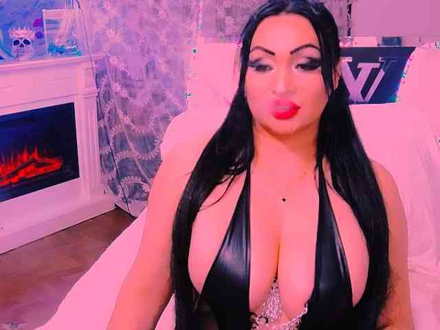AliyaMoon webcam