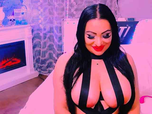 AliyaMoon webcam