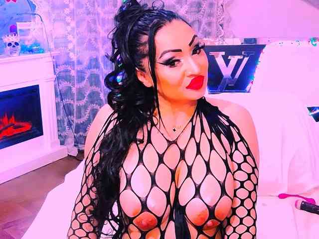 AliyaMoon webcam