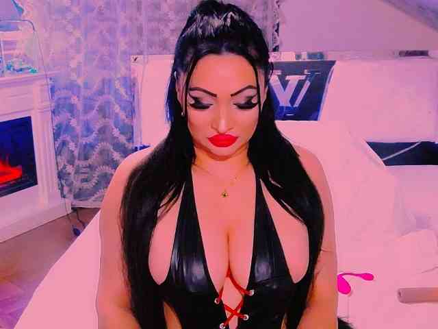AliyaMoon webcam