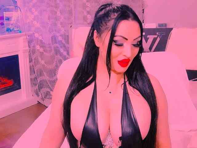 AliyaMoon webcam