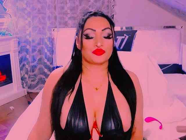 AliyaMoon webcam