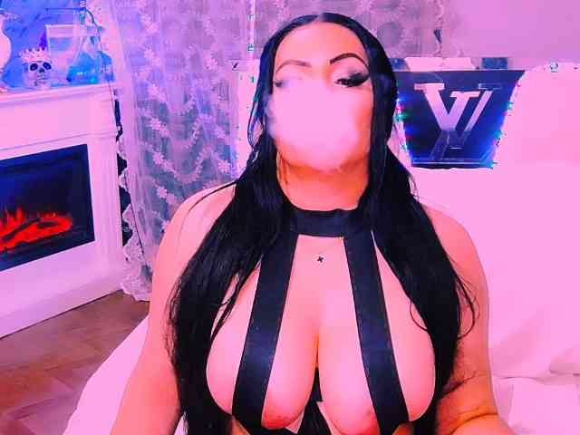 AliyaMoon webcam