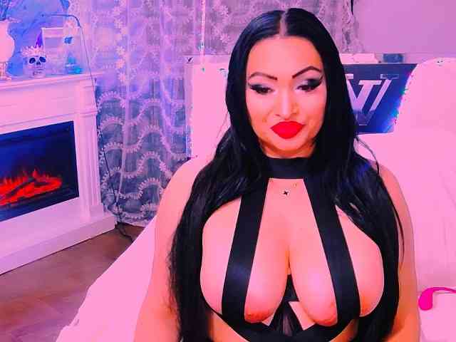 AliyaMoon webcam