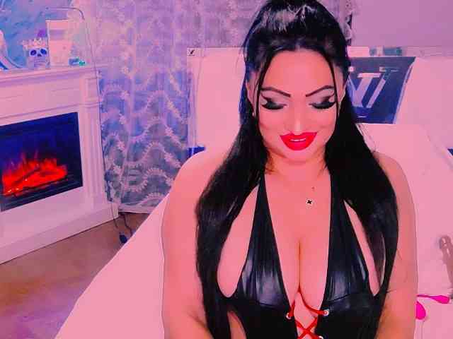 AliyaMoon webcam