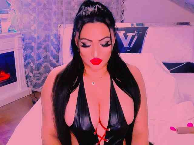 AliyaMoon webcam