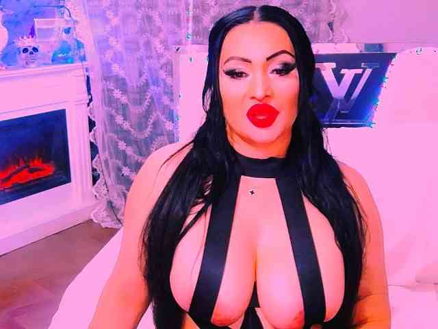 AliyaMoon webcam