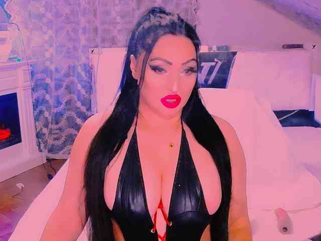 AliyaMoon webcam