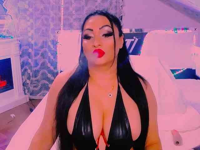 AliyaMoon webcam