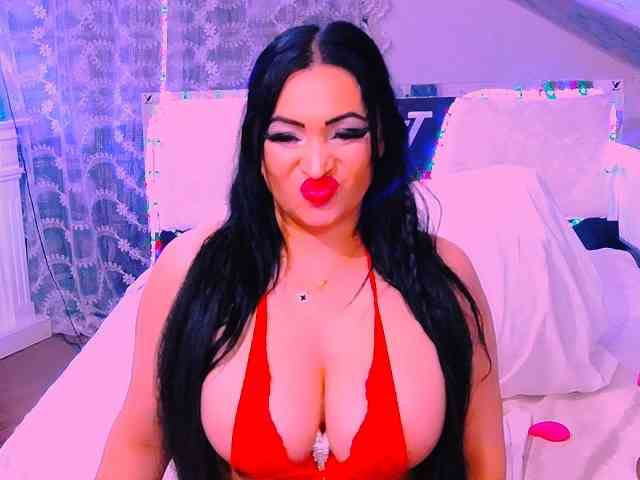 AliyaMoon webcam