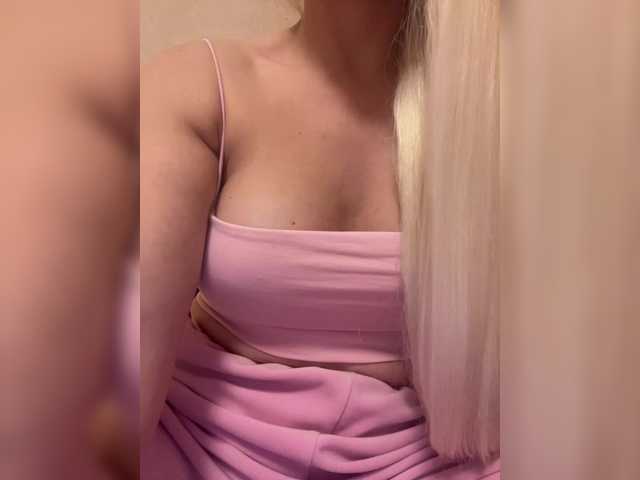 AlisaKisa555's BongaCams show and profile