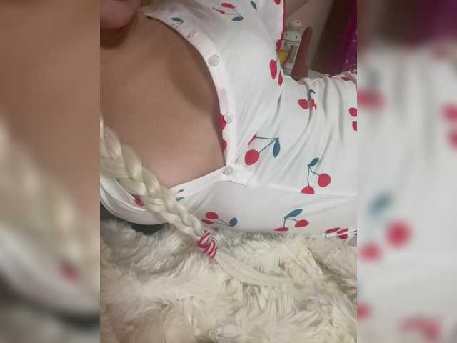 AlisaKisa555's BongaCams show and profile