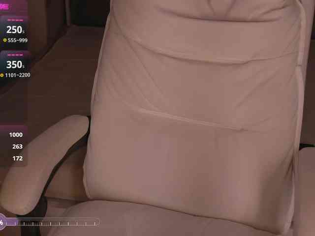 _JenniferBomb webcam