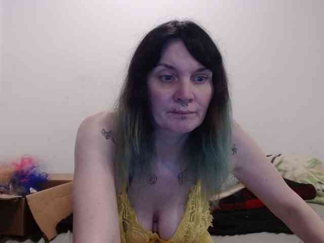 hotmodel1984 webcam