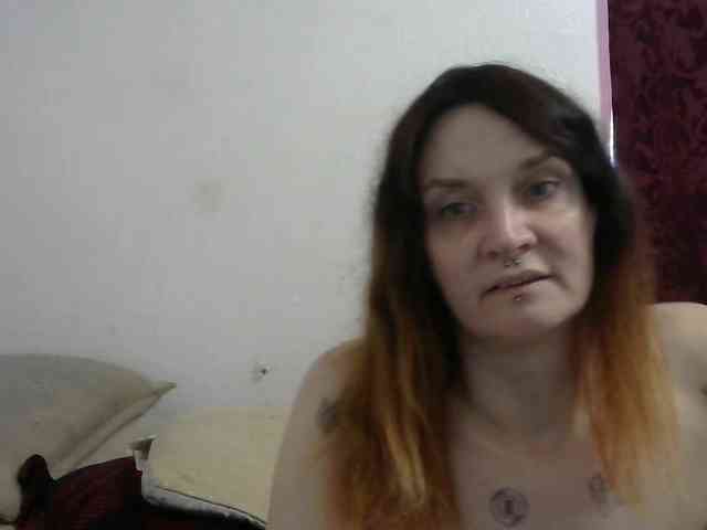hotmodel1984 webcam