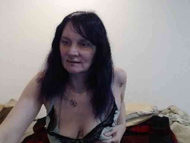 hotmodel1984 webcam