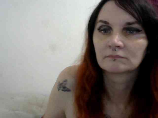 hotmodel1984 webcam