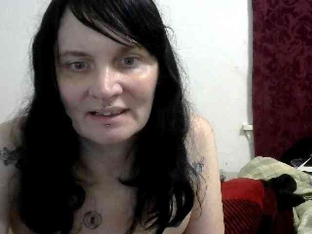 hotmodel1984 webcam