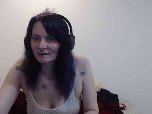 hotmodel1984 webcam