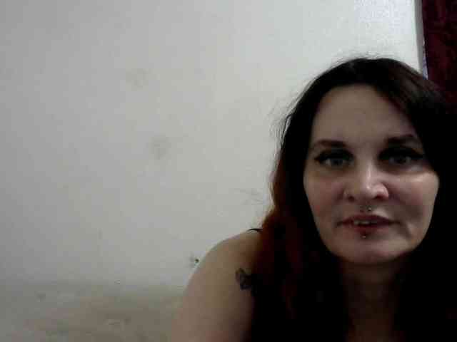 hotmodel1984 webcam