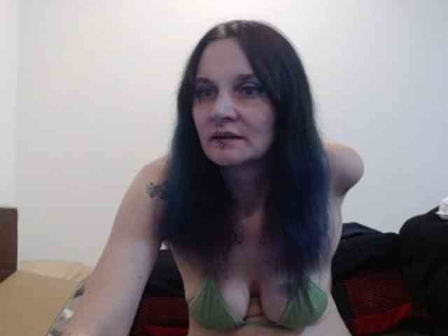 hotmodel1984 webcam