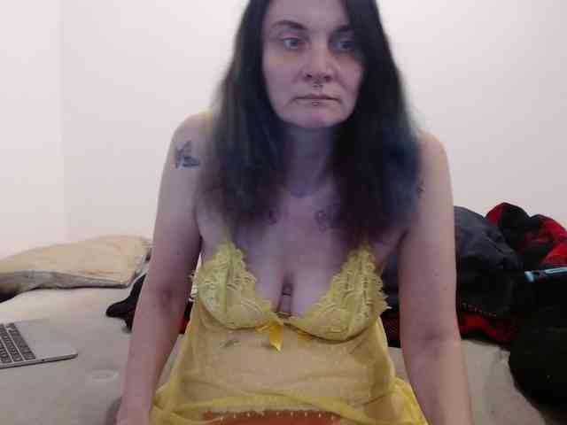 hotmodel1984 webcam
