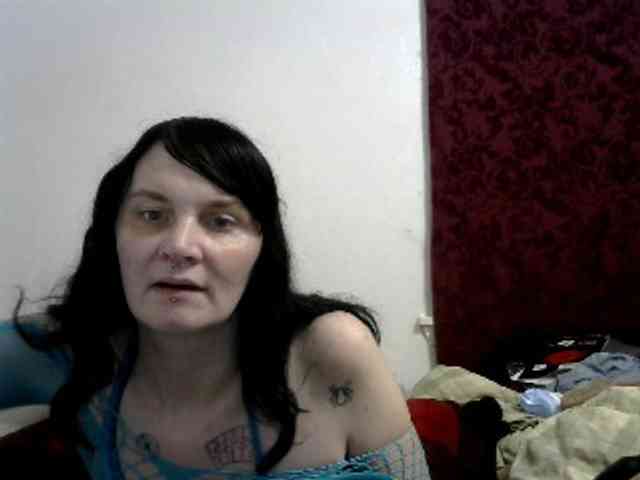 hotmodel1984 webcam