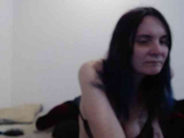 hotmodel1984 webcam