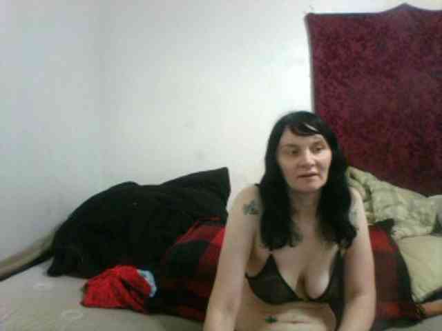 hotmodel1984 webcam