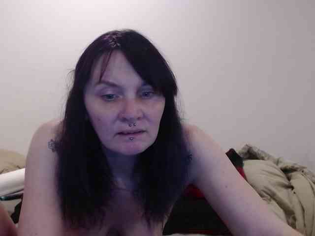 hotmodel1984 webcam