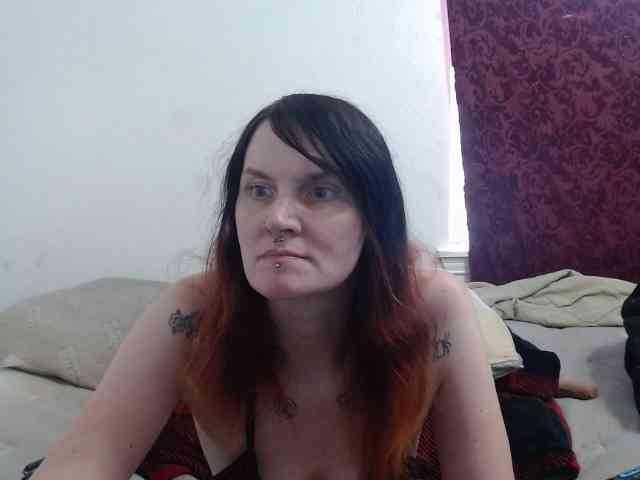 hotmodel1984 webcam