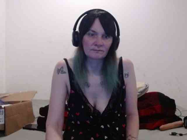 hotmodel1984 webcam