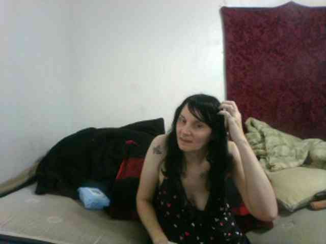 hotmodel1984 webcam